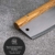 DOLCE MARE® Pizzaschneider - Vielseitig einsetzbares Wiegemesser mit edlem Griff aus Eichenholz - Pizzamesser mit extra scharfer Edelstahlklinge - Inklusive Klingenschutz & Anleitung - 3