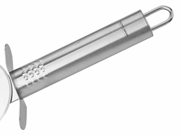 Fackelmann Pizzaschneider, Pizzaroller aus Edelstahl, robuster Küchenhelfer mit scharfem Schneiderad (Farbe: Silber), Menge: 1 Stück - 2