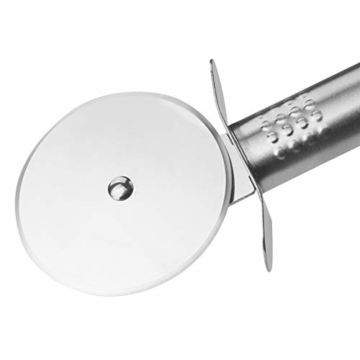 Fackelmann Pizzaschneider, Pizzaroller aus Edelstahl, robuster Küchenhelfer mit scharfem Schneiderad (Farbe: Silber), Menge: 1 Stück - 3