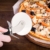 HMANN Pizzaschneider Pizzaroller Pizzarad Pizza Cutter mit Stabiler runder scharfer Edelstahlklinge und Fingerschutz Kunststoff/Edelstahl - 4