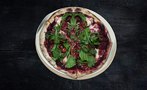 Jamie Oliver BBQ Pizzastein für den perfekt gebackenen Boden - Brotbackstein für Backofen Holz- und Gasgrill - Pizza Stein mit Aluminium Pizzaheber zum Servieren - Rund Ø 33 cm - 5