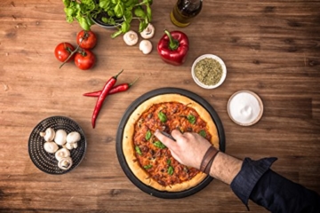 Vomeno® XXL Pizzaroller für perfekte Stücke ohne Kraftaufwand - Profi Pizzaschneider mit integriertem Klingenschutz & Reinigungsfunktion [Edelstahl] - 6