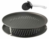 Zenker Pizzaset 3-teilig, Pizzableche & Pizzaschneider, Pizzablech rund (Ø 32 cm) gelocht, inkl. Pizzaschneider und Halter, für Pizza & Flammkuchen - 1