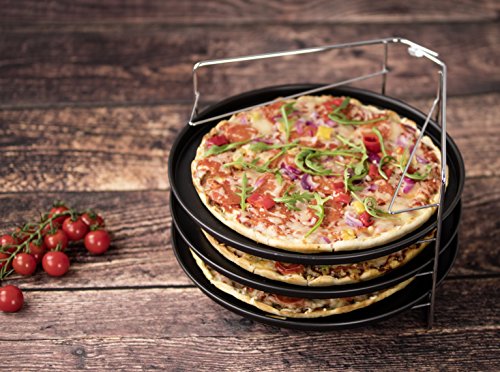 Zenker Pizzaset 4-teilig, 3 x Pizzablech mit Ständer, Pizzabackblech, rund (Ø 29 cm) & beschichtet, für 5 Pizzen & Flammkuchen gleichzeitig im Backofen - 4